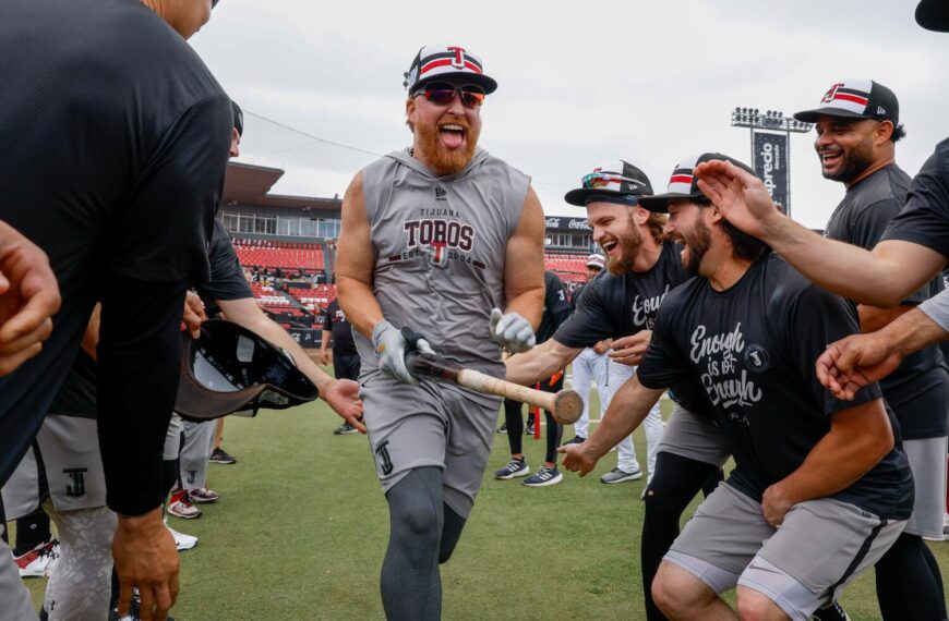 Shaikin: Justin Turner is playing…
