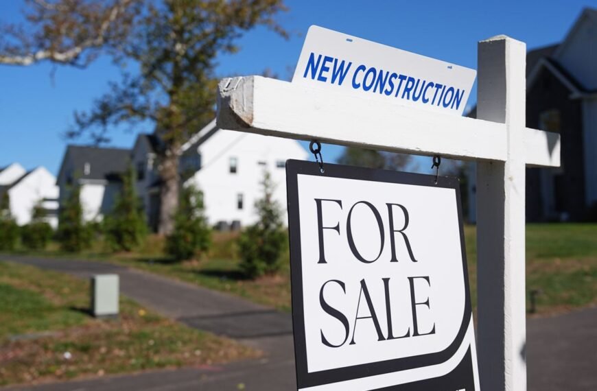 Single Gen Z women outpace Gen Z men to homeownership despite overall decline in first-time buyers