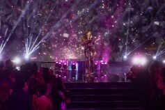 Watch Gloria Trevi & Jacqie Rivera Pay Tribute to Jenni Rivera With ‘Un Abrazo’ at Auditorio Nacional