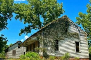 6 eerie ghost towns in North Carolina to&hellip;