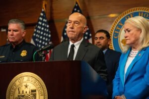 Houston mayor vows local investigation into ICE shooting…