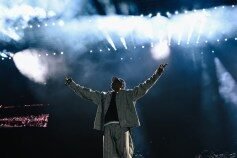 Jay-Z Shuts Down Yankee Stadium With ‘The Blueprint’…