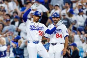 Mookie Betts’ eighth-inning single gives Dodgers the win over the Rockies
